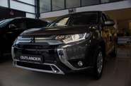 Mitsubishi Outlander Invite