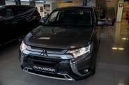 Mitsubishi Outlander Invite