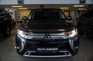 Mitsubishi Outlander Invite