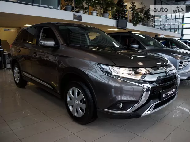 Mitsubishi Outlander Invite