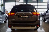 Mitsubishi Outlander Invite