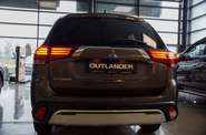 Mitsubishi Outlander Invite