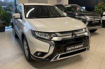 Mitsubishi Outlander Invite