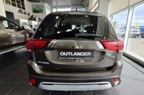 Mitsubishi Outlander Invite