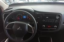 Mitsubishi Outlander Inform