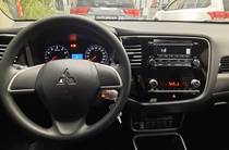 Mitsubishi Outlander Inform