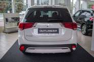 Mitsubishi Outlander Inform