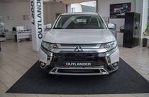 Mitsubishi Outlander Invite