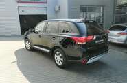 Mitsubishi Outlander Invite