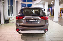 Mitsubishi Outlander Inform