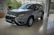 Mitsubishi Outlander Invite