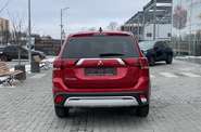 Mitsubishi Outlander Invite