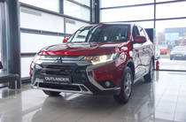 Mitsubishi Outlander Invite