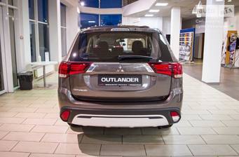Mitsubishi Outlander 2022 Invite