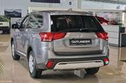 Mitsubishi Outlander Invite