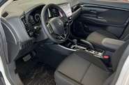 Mitsubishi Outlander Invite