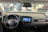 Mitsubishi Outlander Invite
