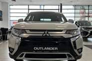 Mitsubishi Outlander Invite