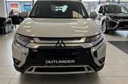 Mitsubishi Outlander Invite