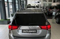 Mitsubishi Outlander Invite