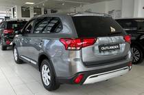 Mitsubishi Outlander Invite