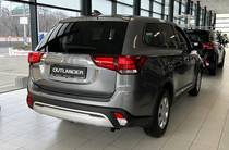 Mitsubishi Outlander Invite