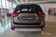 Mitsubishi Outlander Invite