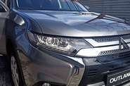 Mitsubishi Outlander Invite