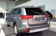 Mitsubishi Outlander Invite