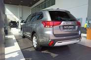 Mitsubishi Outlander Invite