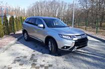 Mitsubishi Outlander Invite