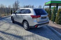 Mitsubishi Outlander Invite