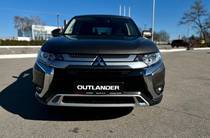 Mitsubishi Outlander Invite