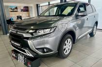 Mitsubishi Outlander Invite