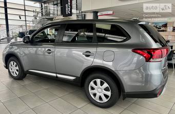 Mitsubishi Outlander 2022 Invite
