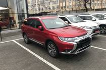 Mitsubishi Outlander Invite