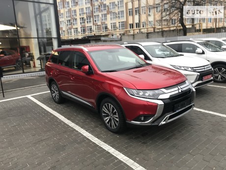 Mitsubishi Outlander 2023