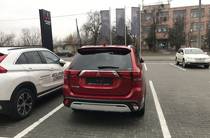 Mitsubishi Outlander Invite