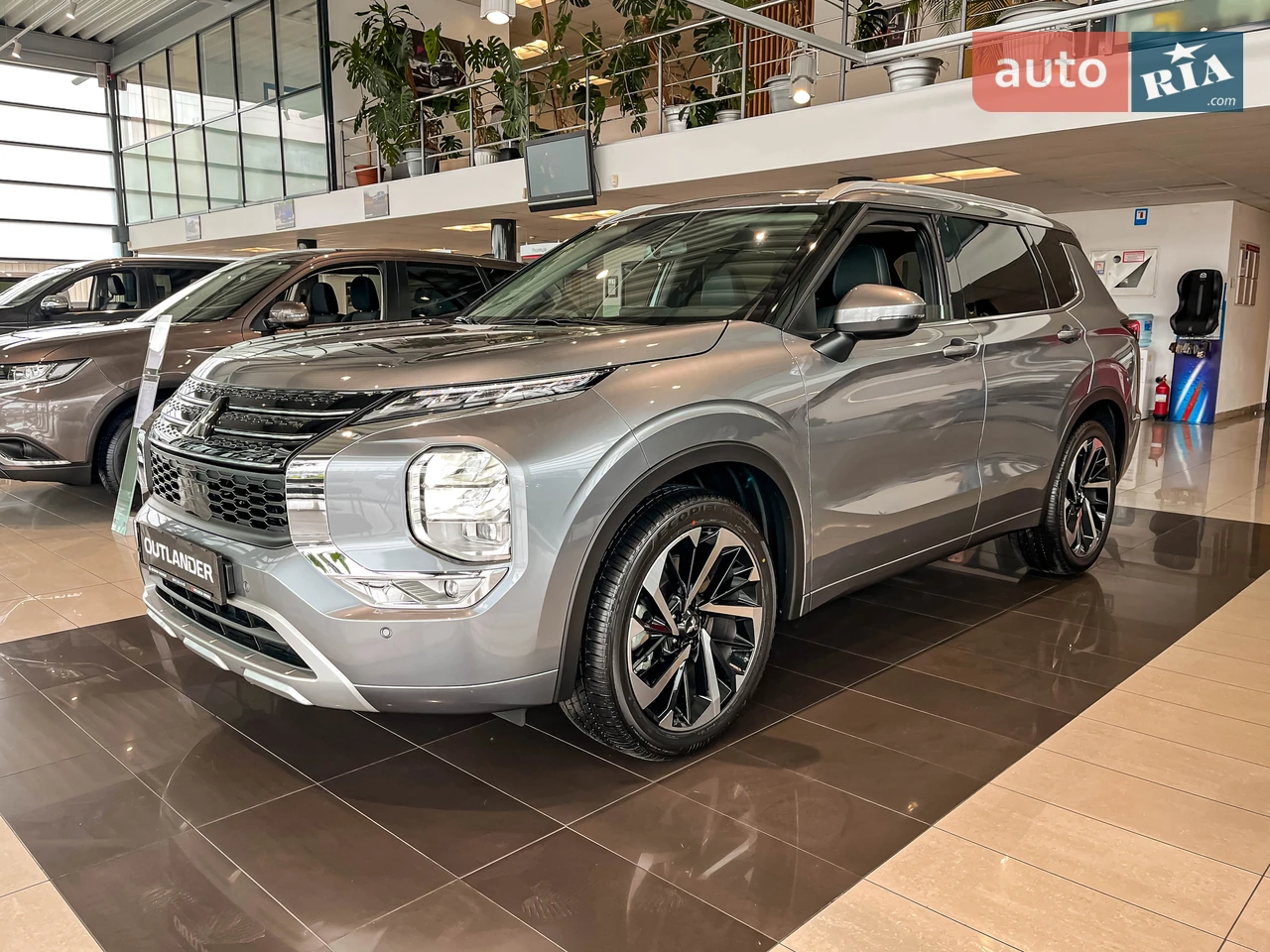 AUTO.RIA – Нове авто Мітсубісі Аутлендер (Mitsubishi Outlander), 2.5 ...