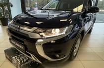 Mitsubishi Outlander Invite