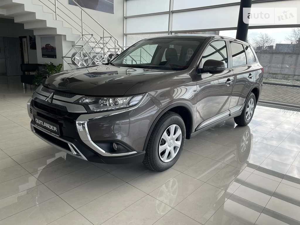 Mitsubishi Outlander Invite