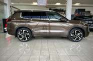Новый Mitsubishi Outlander 2.5 MiVEC CVT (184 к.с.) S-AWC Ultimate 2024 автосалона НІКО-Захід - фото 9