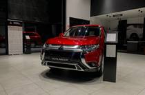 Mitsubishi Outlander Invite