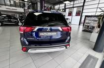 Mitsubishi Outlander Invite