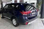 Mitsubishi Outlander Invite