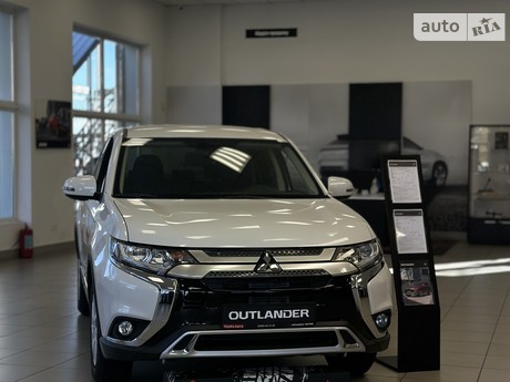 Mitsubishi Outlander 2022