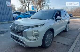 Mitsubishi Outlander 2023 в Днепр (Днепропетровск)