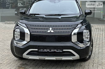 Mitsubishi Outlander 2024 Ultimate