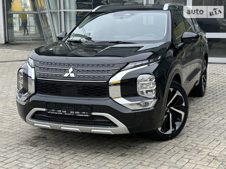 Mitsubishi Outlander 2025