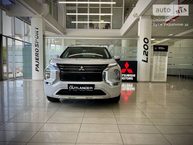 Mitsubishi Outlander 2025